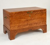 CUSTOM BENCH MADE SOLID BIRDSE