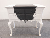 CUSTOM FINISH CHIPPENDALE STYL