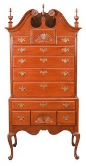 CUSTOM MAHOGANY QUEEN ANNE STY