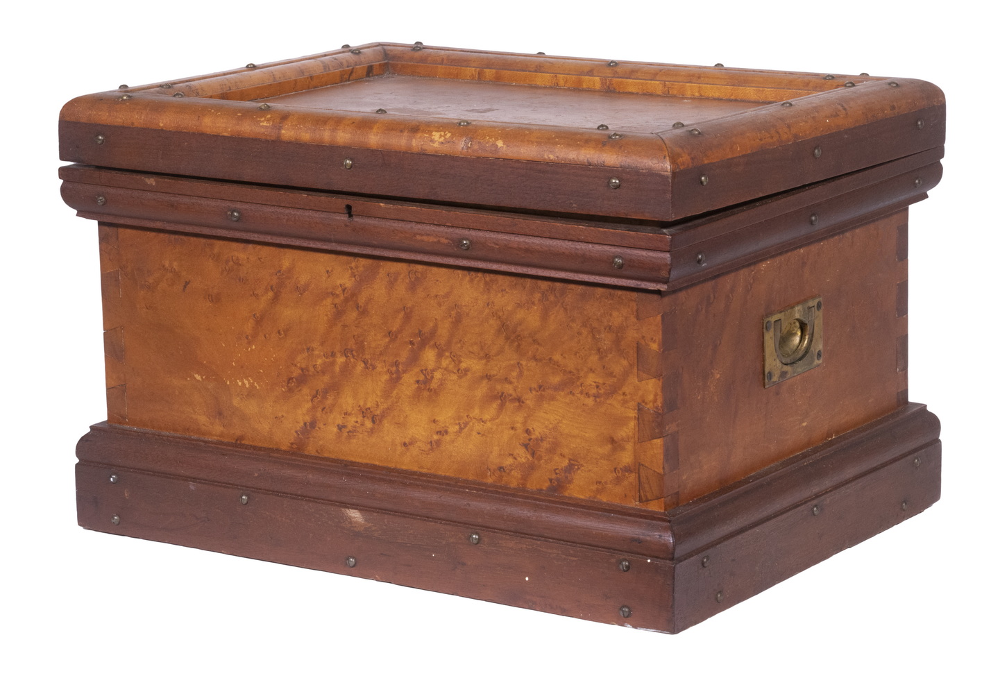 CUSTOM QUEBEC - MADE CHEST FOR