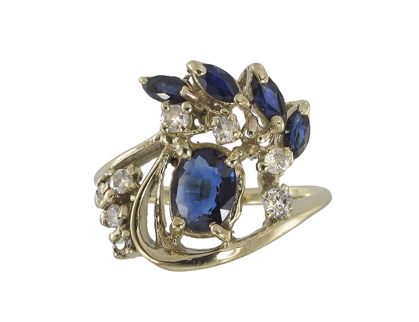 CUSTOM SAPPHIRE & DIAMOND RING: 14K