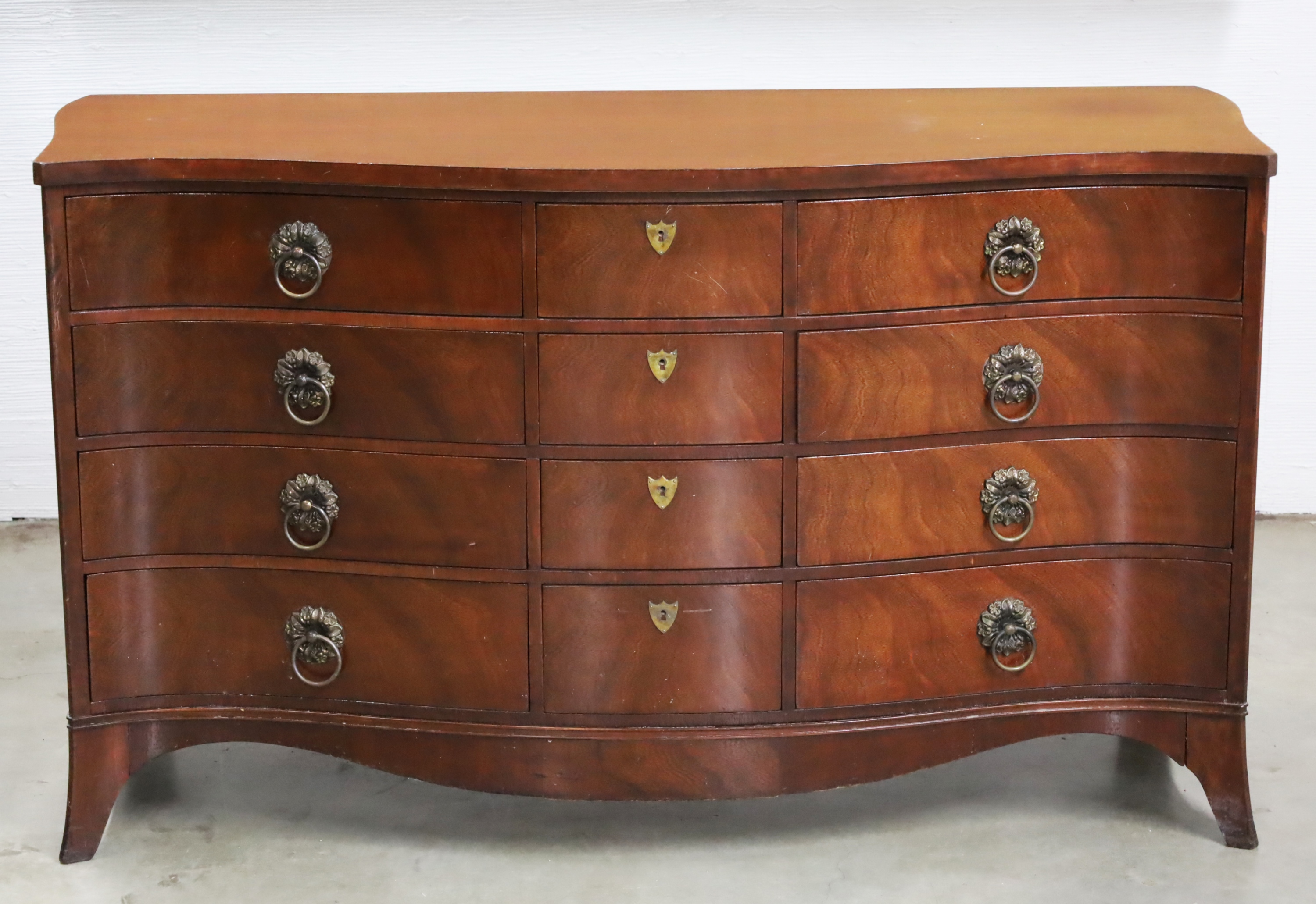 CUSTOM SHERATON STYLE MAH.