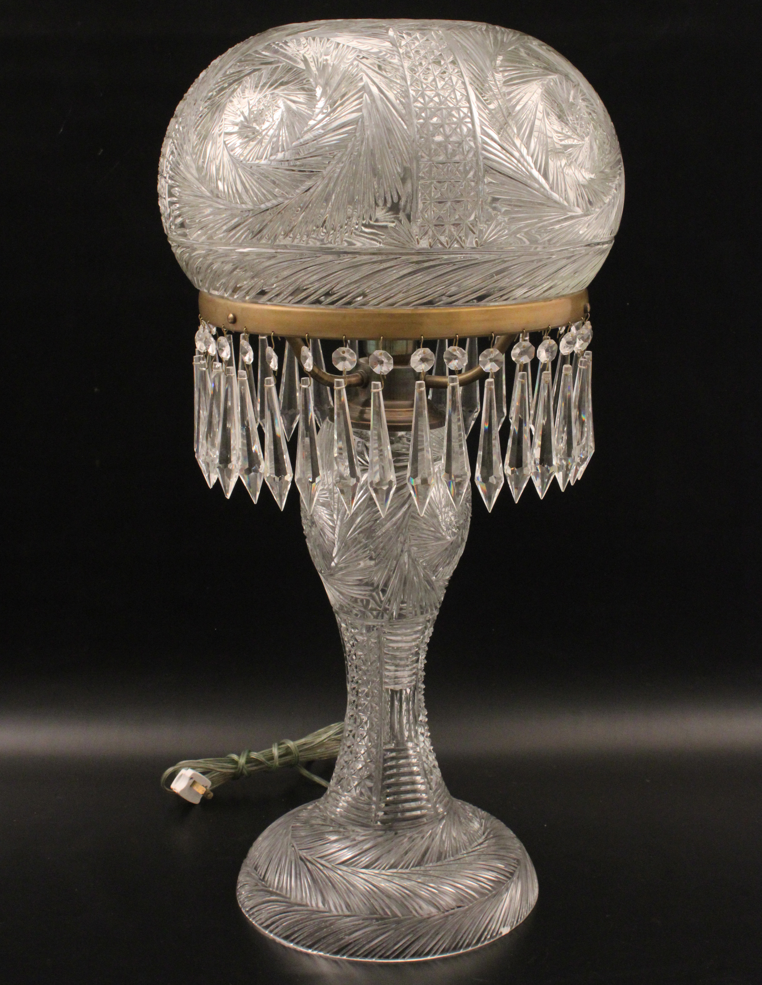 CUT CRYSTAL PARLOR LAMP CUT CRYSTAL