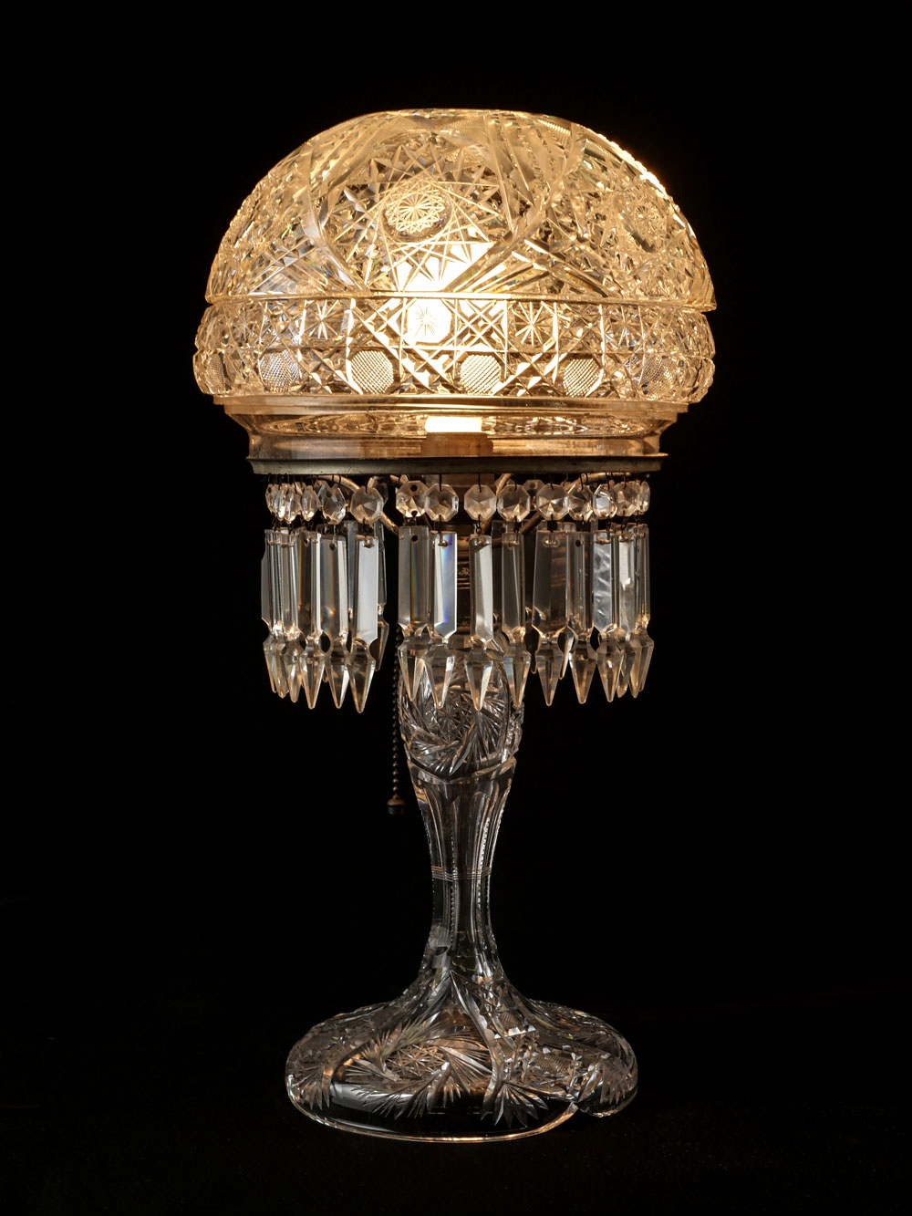 CUT GLASS LAMP: Cut crystal body
