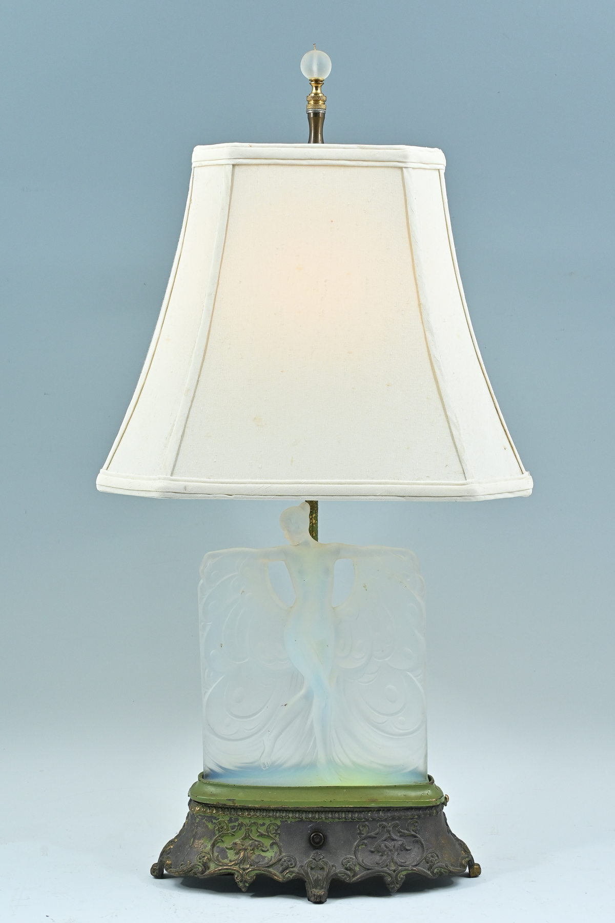 CZECHOSLOVAKIAN OPALESCENT