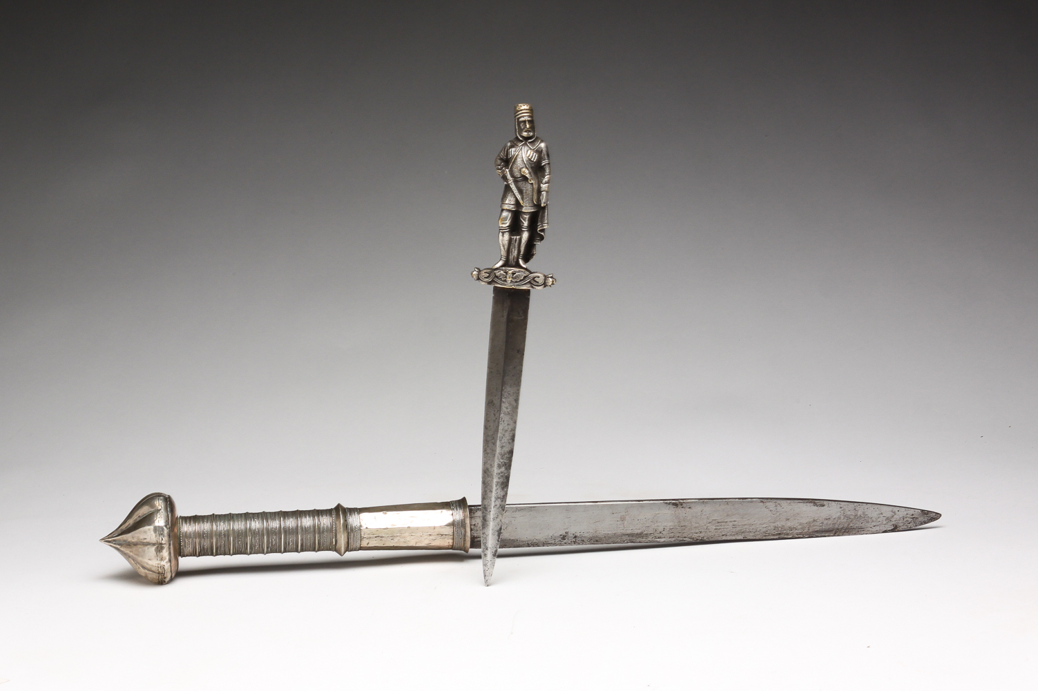 DAGGER AND BURMESE SWORD.