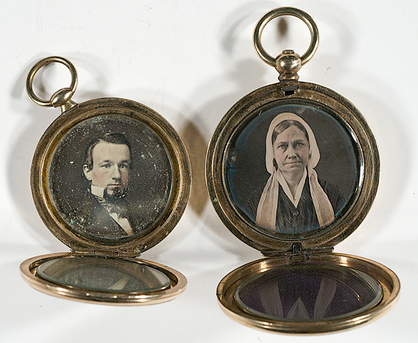 [Daguerreian Jewelry] Two