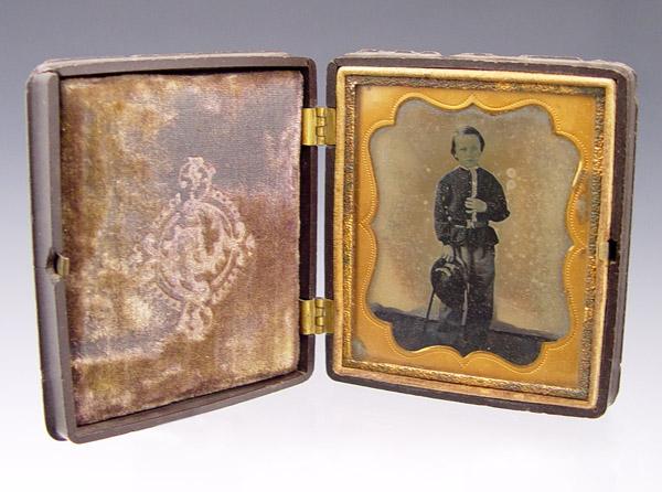 DAGUERREOTYPE OF YOUNG BOY IN
