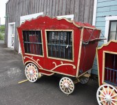 DAIRYVILLE CIRCUS WAGONDAIRYVI