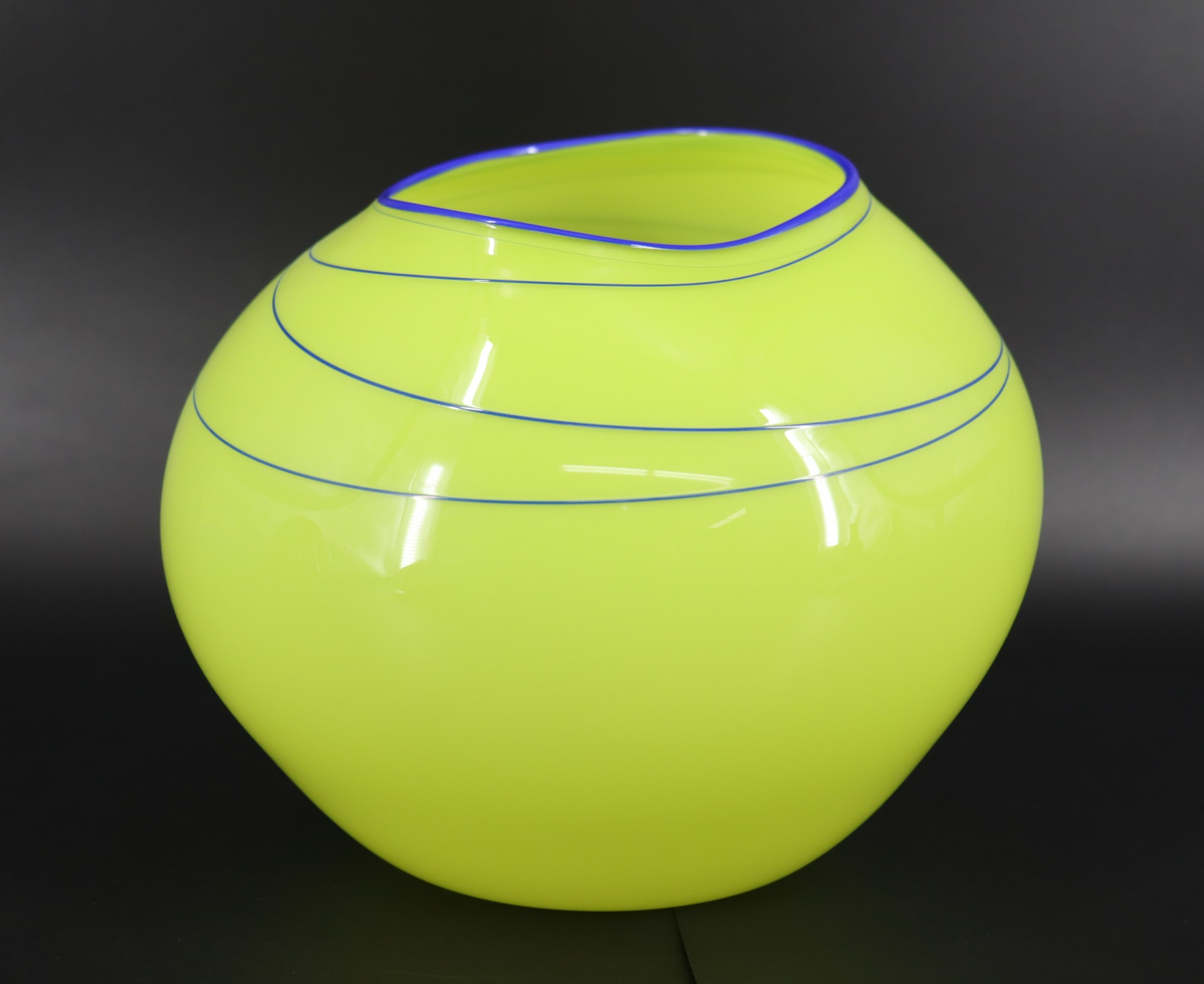 DALE CHIHULY ( AMERICAN, B.