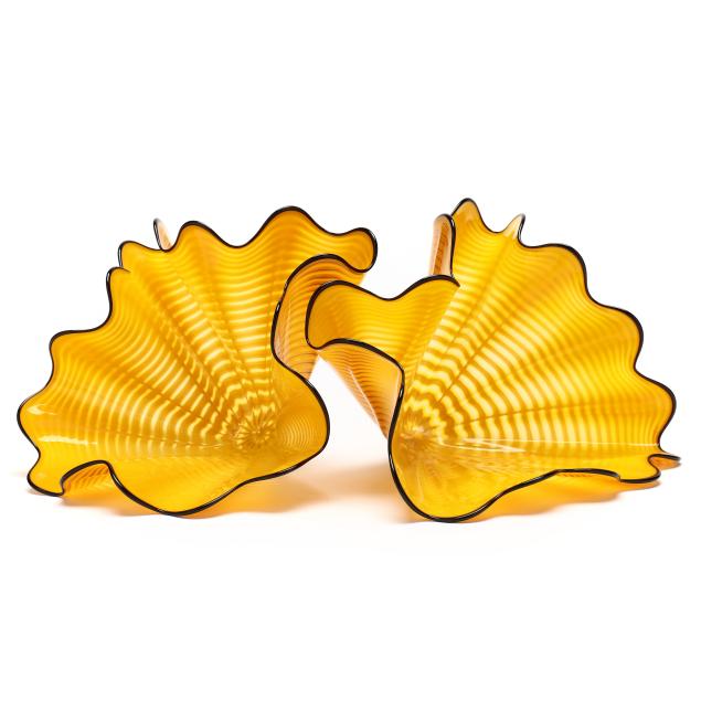 DALE CHIHULY (AMERICAN, B. 1941),