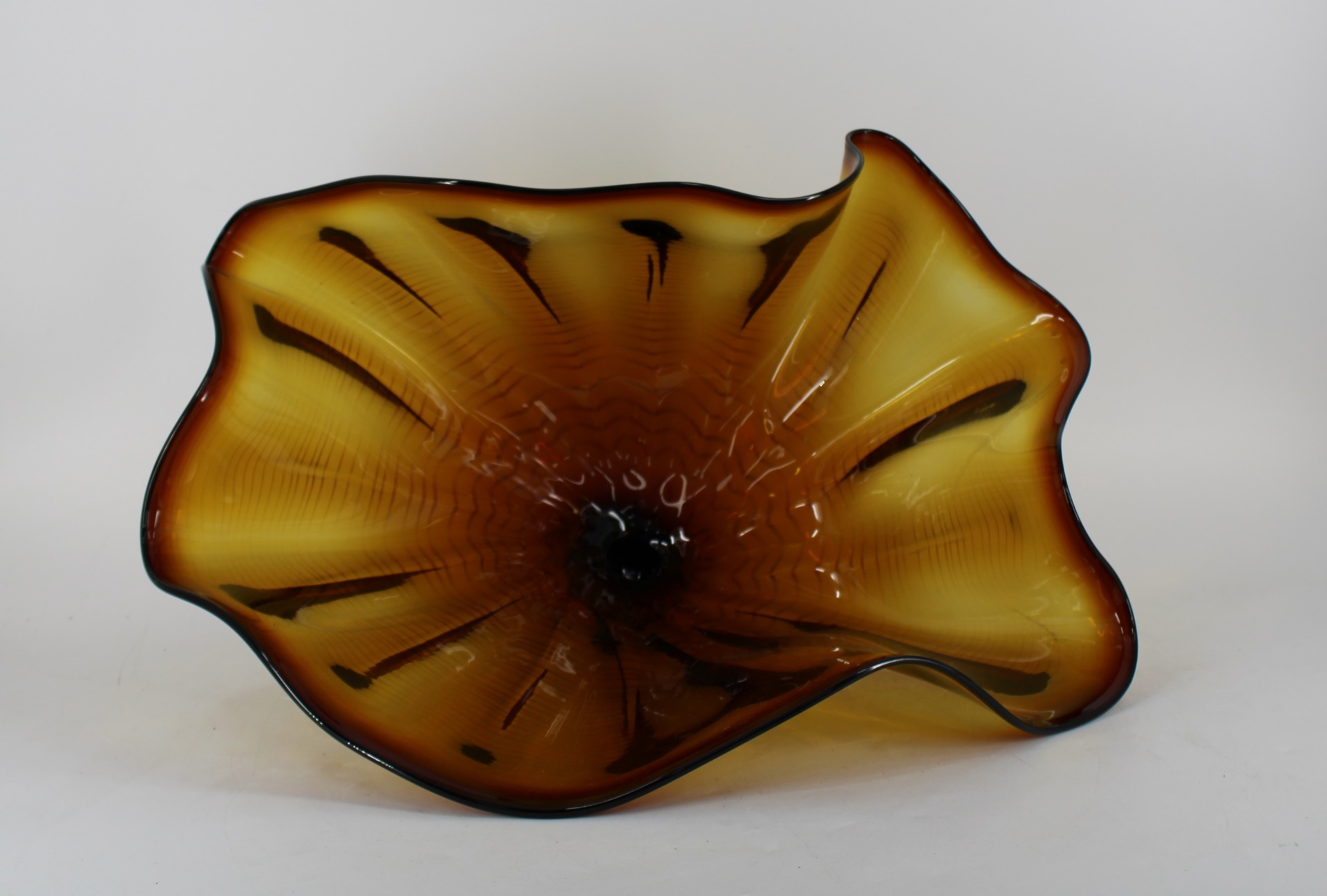 DALE CHIHULY (AMERICAN, B. 1941).