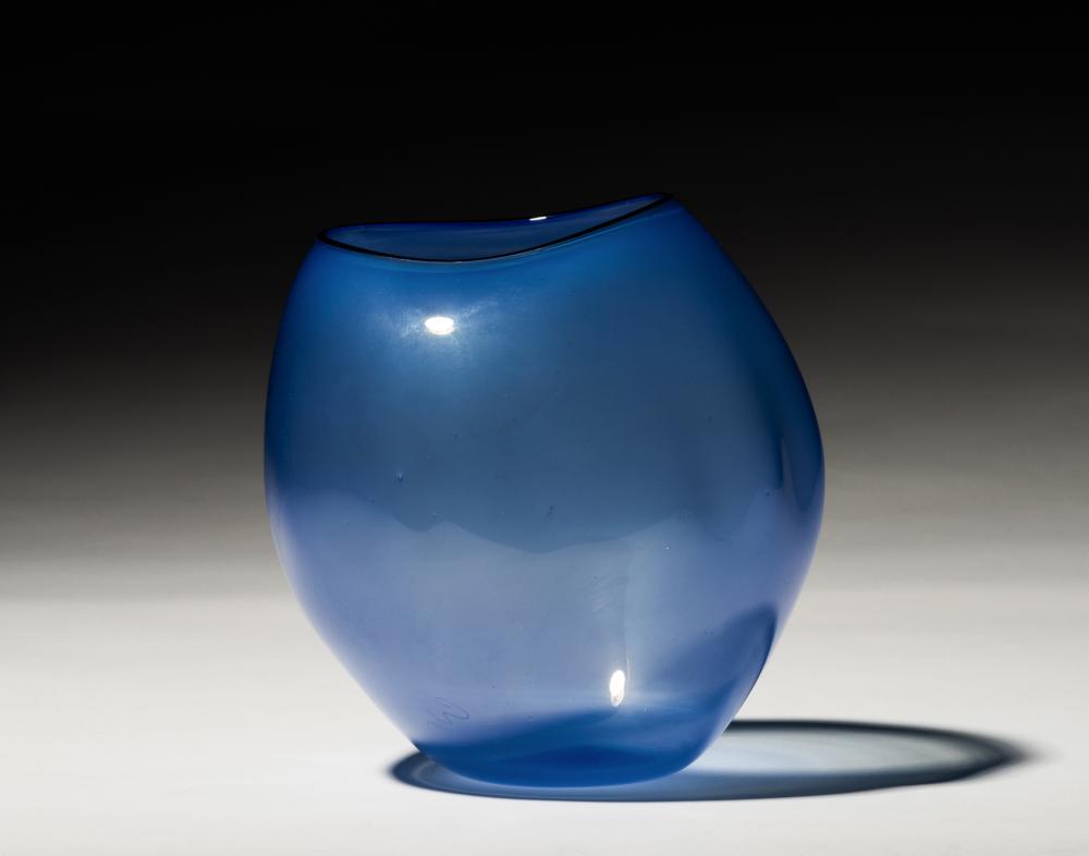 DALE CHIHULY (B. 1941):
