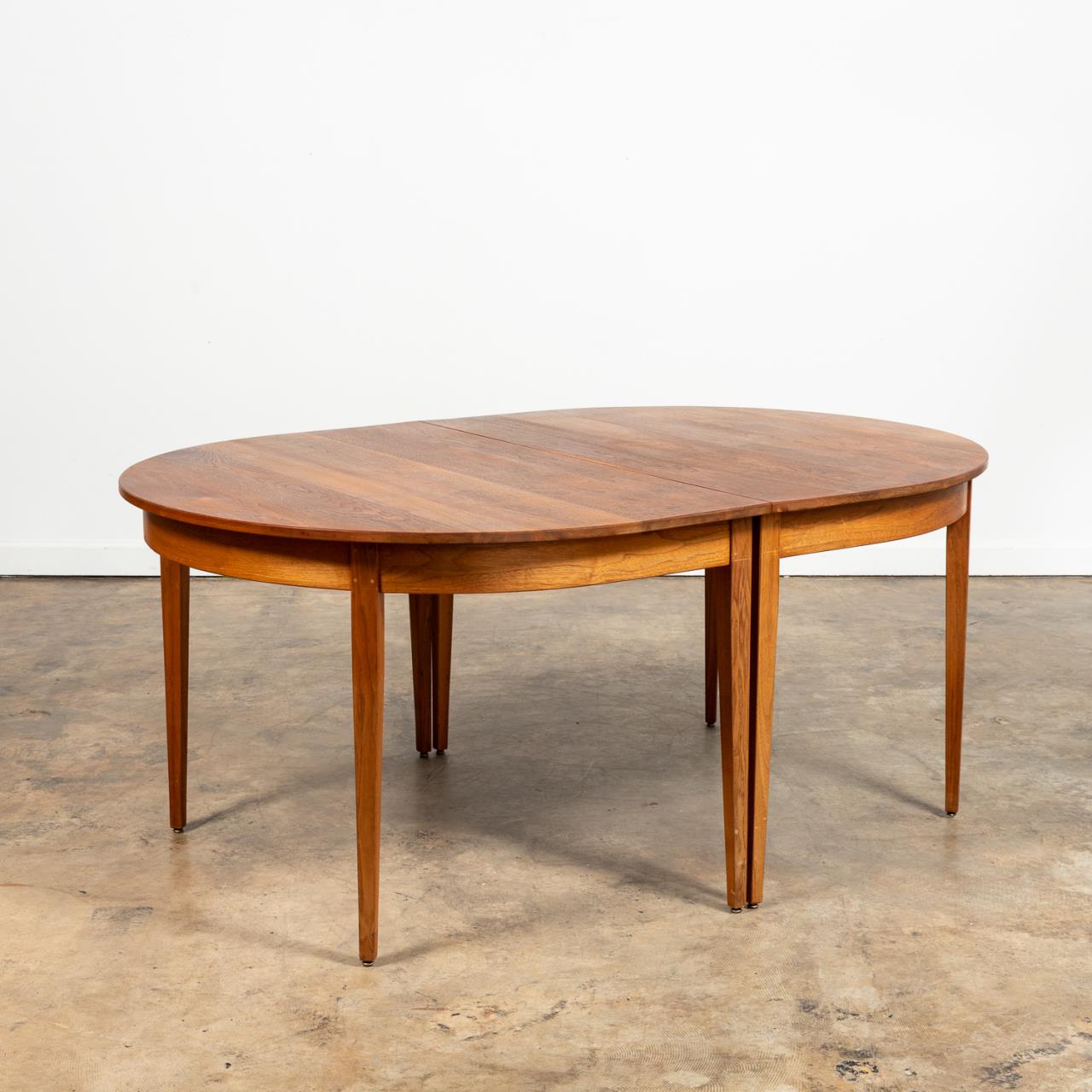 DANA HATHEWAY SHAKER STYLE WALNUT