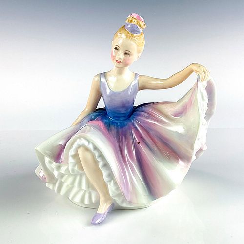 DANCING YEARS HN2235 - ROYAL