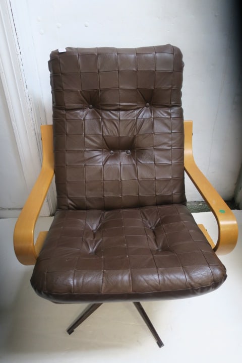 DANISH BENTWOOD SWIVEL LEATHER