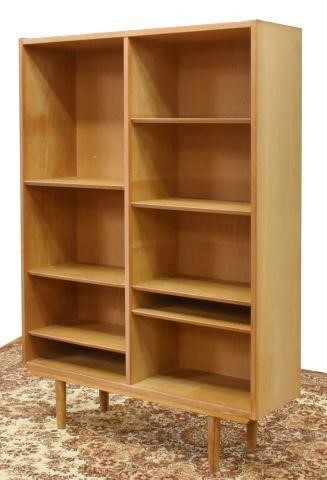 DANISH HUNDEVAD & CO. MID-CENTURY