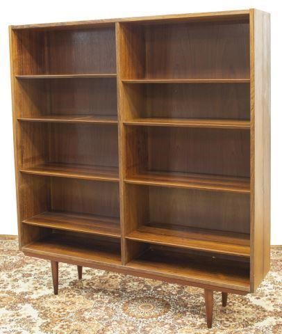 DANISH HUNDEVAD & CO. MID-CENTURY