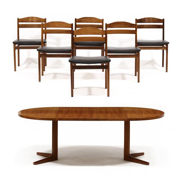 DANISH MID-CENTURY DINING TABLE AND