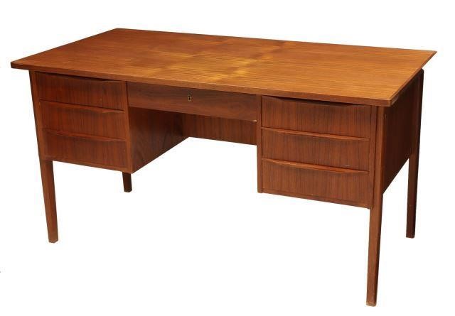 DANISH MID-CENTURY MODERN TEAK
