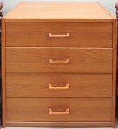 DANISH MID-CENTURY MODERN WALN