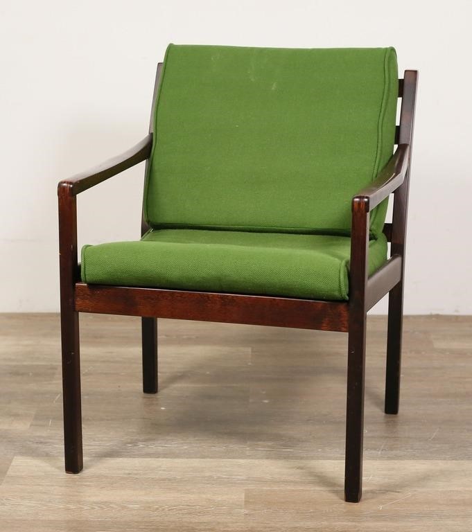 DANISH MODERN CHAIR ATTRIBUTED TO