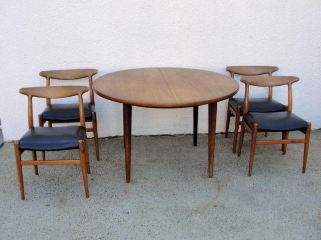 Danish Modern Dining Table and 4