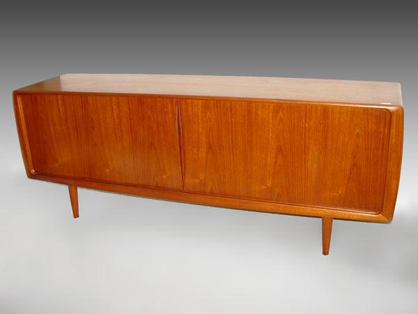 DANISH MODERN HOS WULFF TEAKWOOD