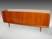 DANISH MODERN HOS WULFF TEAKWO