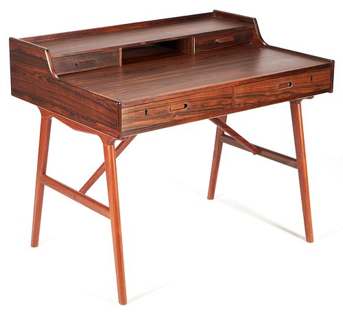 DANISH MODERN ROSEWOOD DESK BY ARNE