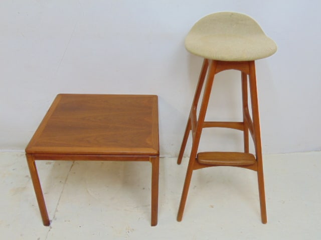 DANISH MODERN SIDE TABLE BY DUX &