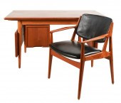DANISH MODERN-STYLE TEAK DESKD