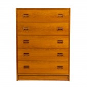 DANISH MODERN TEAK CHEST Danis