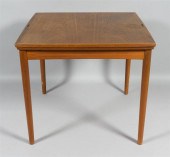DANISH MODERN TEAK DRAW LEAF D