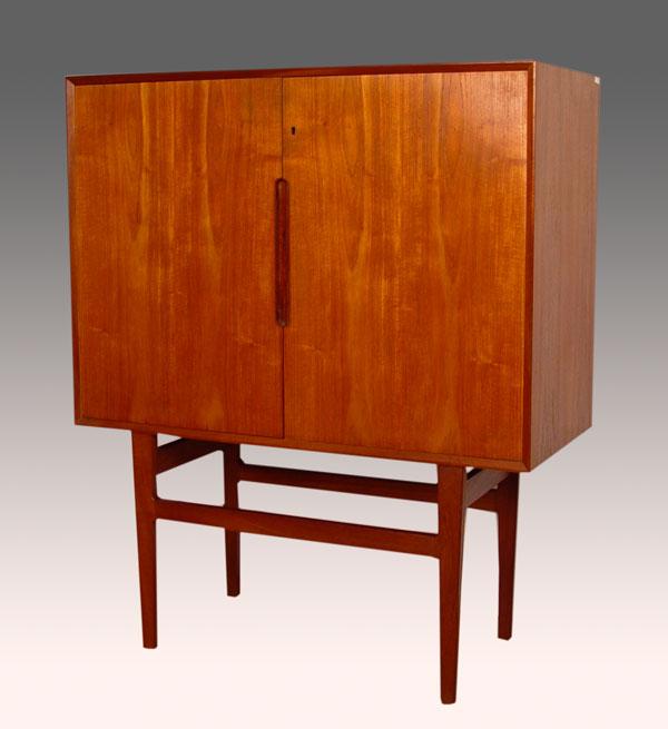 DANISH MODERN TWO DOOR CABINET ON