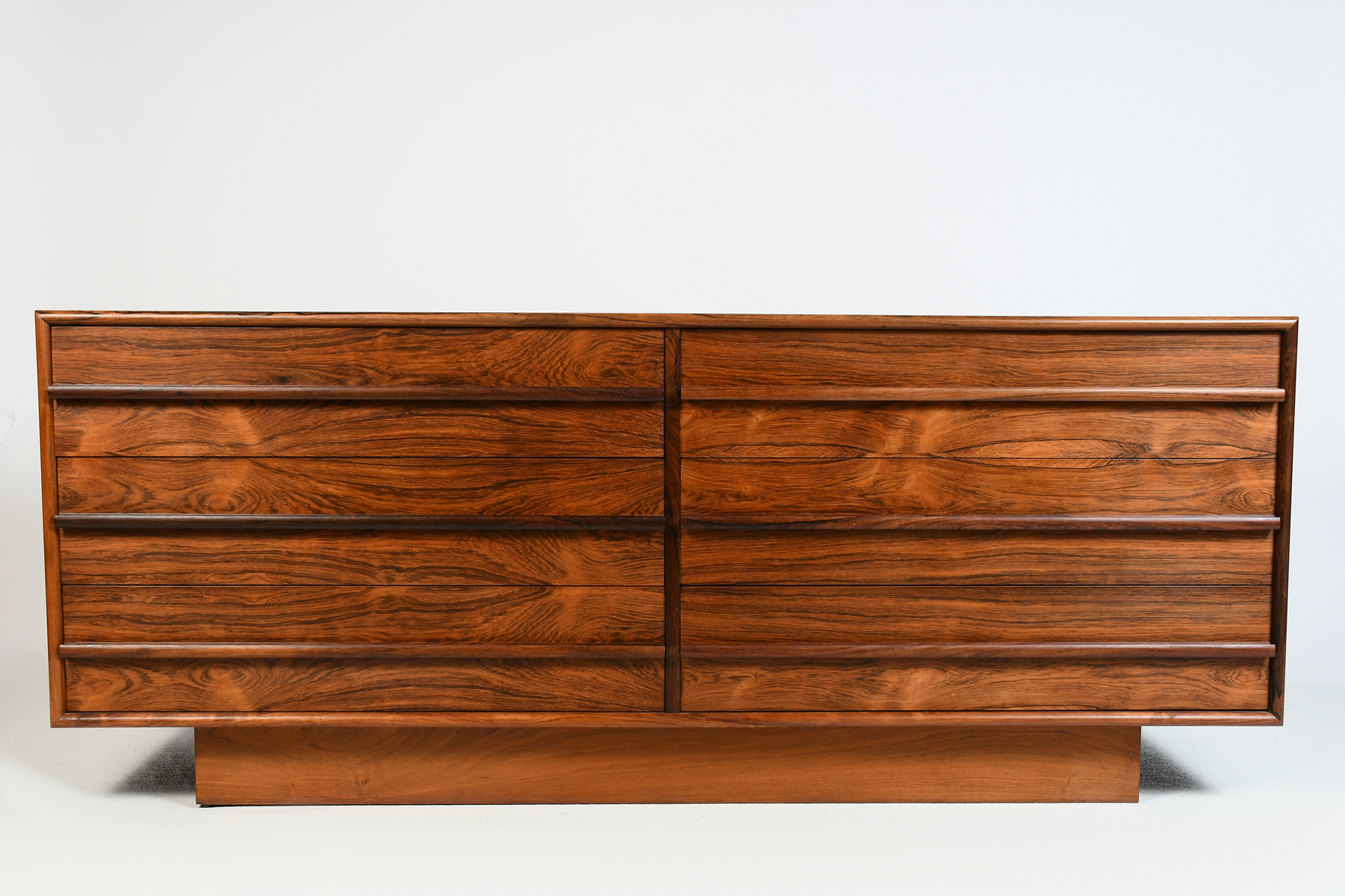 DANISH ROSEWOOD DRESSER/CABINET: