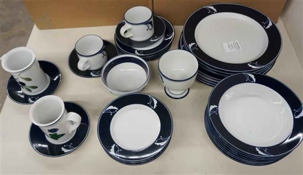 DANSK 'FLORA INDIGO' 33-PIECE