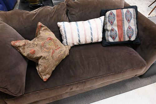 DAPHA UPHOLSTERED LOVESEATDapha