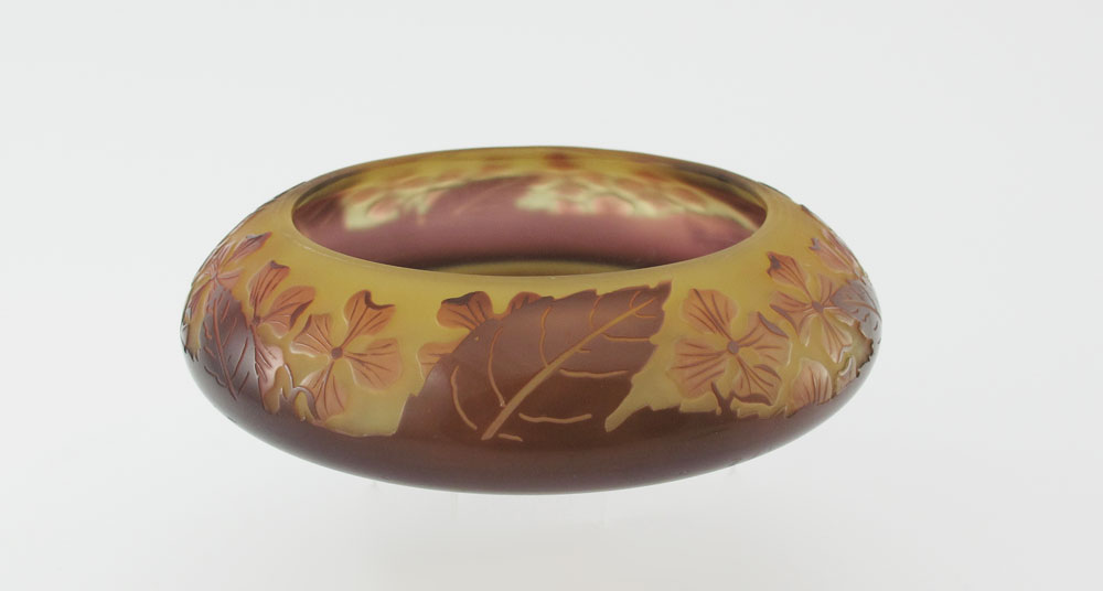 D'ARGENTAL FRENCH CAMEO GLASS LOW