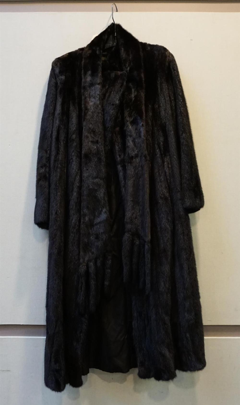 DARK BROWN FULL-LENGTH RANCH MINK
