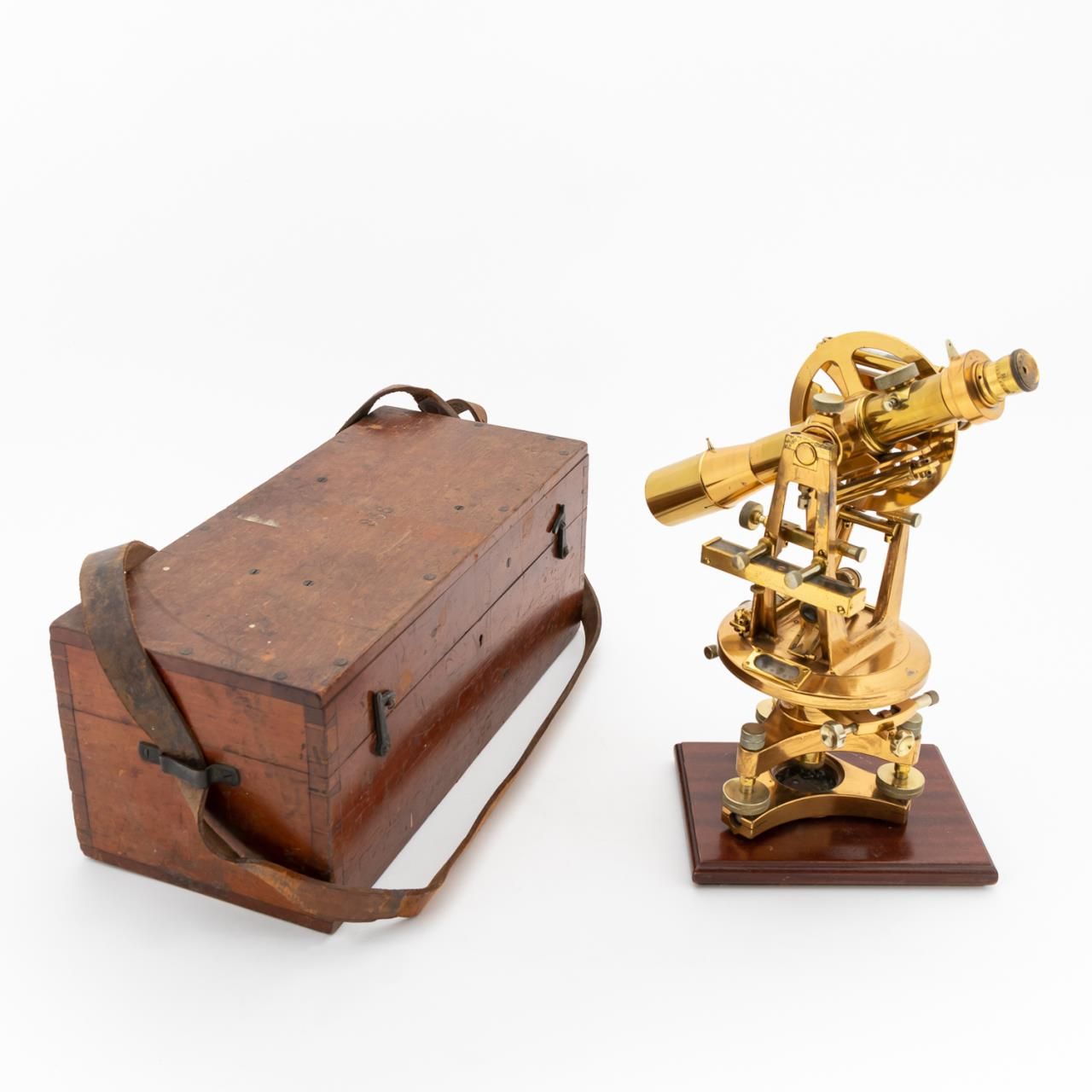 DAUBE & HOPKEN APOTHECARY SCALE