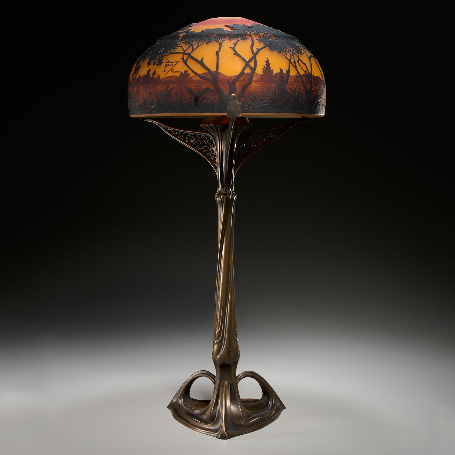 DAUM (ATTRIB), CAMEO GLASS LAMP