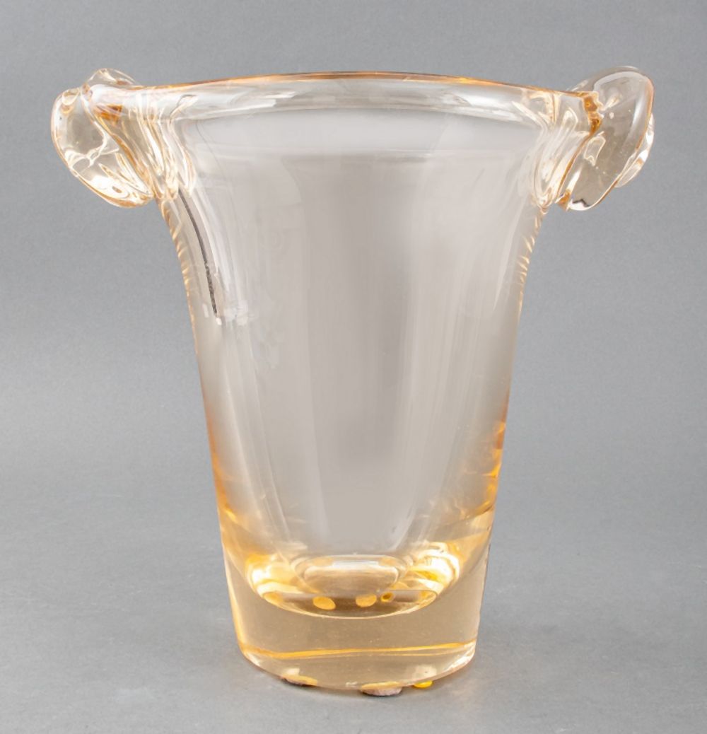 DAUM NANCY ART GLASS CENTERPIECE