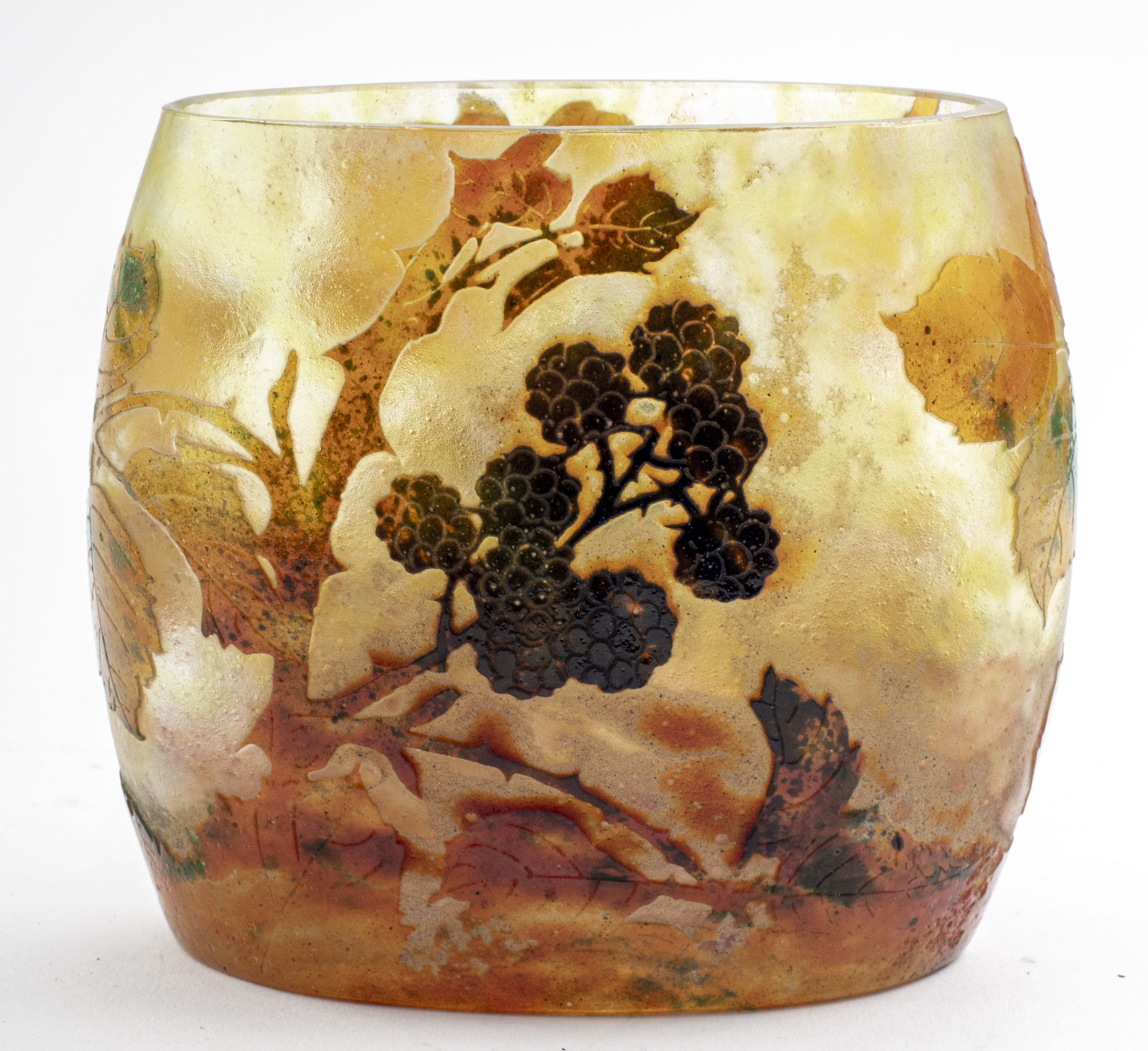 DAUM NANCY BLACKBERRY ART GLASS
