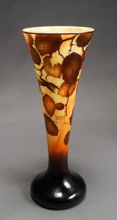 DAUM NANCY CAMEO GLASS 'BEECH'