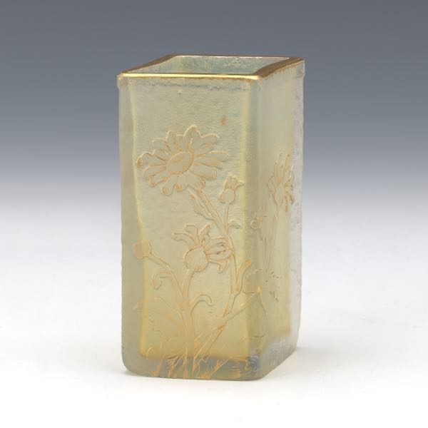 DAUM NANCY CAMEO VASE 4 ¾" x 3