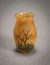 DAUM NANCY ENAMELED CAMEO GLAS