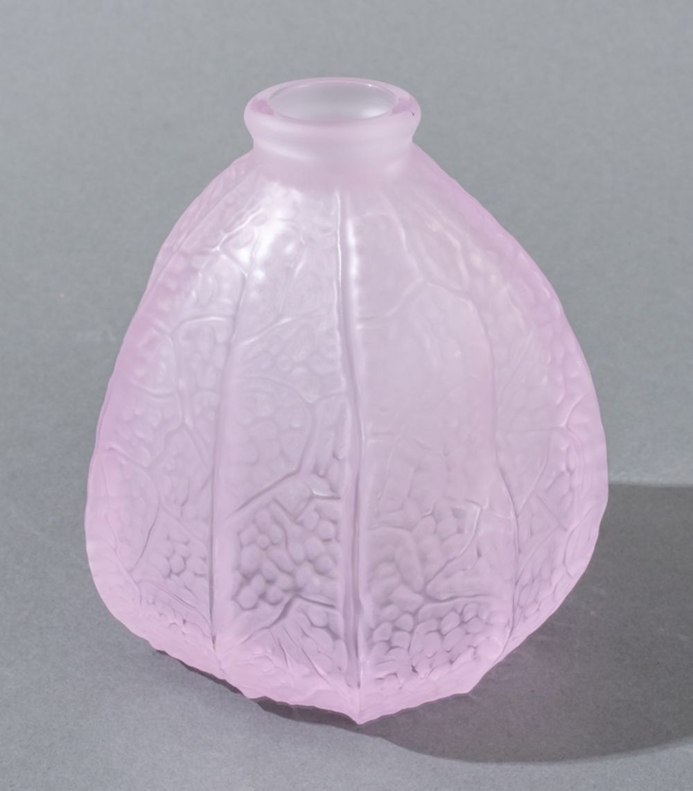 DAUM PATE DE CRISTAL LEAF FORM
