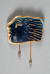 DAUM PATE DE VERRE BROOCHDaum