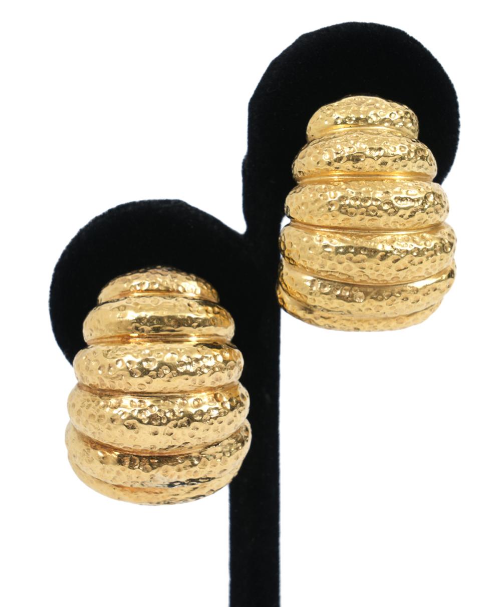 DAVID WEBB 18K YG LARGE SHRIMP CLIP